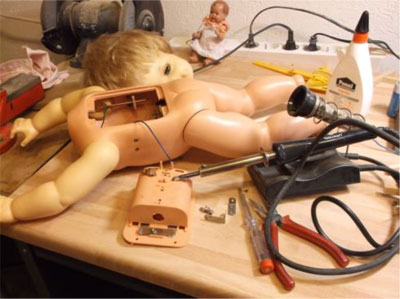 Puppen Reparatur